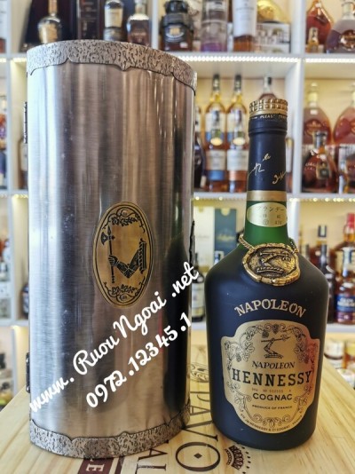 Rượu Hennessy Napoleon Bras D'ro 1970